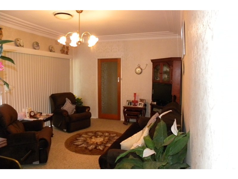 45 Nasmyth Street, Young NSW 2594