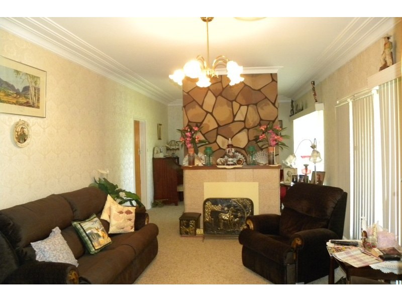 45 Nasmyth Street, Young NSW 2594