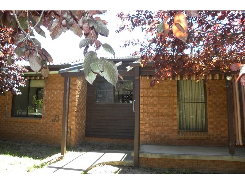 2/61 Wombat Street, Young NSW 2594