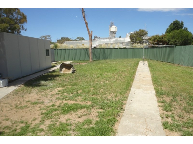 6 Calabash Street, Young NSW 2594