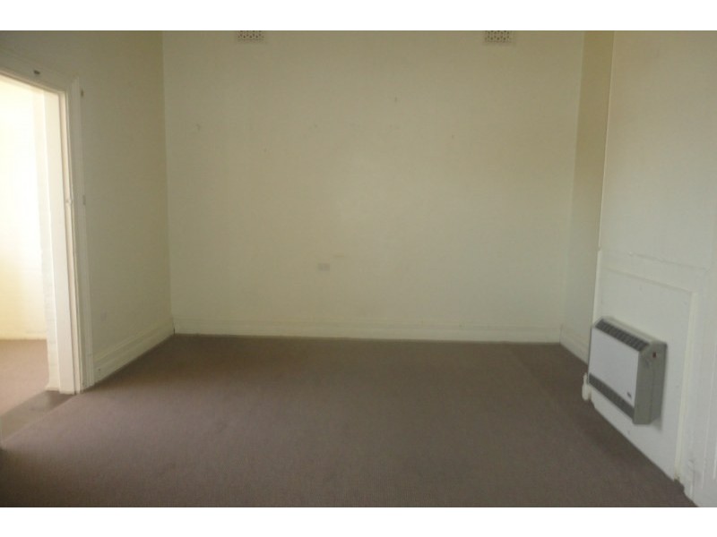 2/2 Spring Street, Young NSW 2594