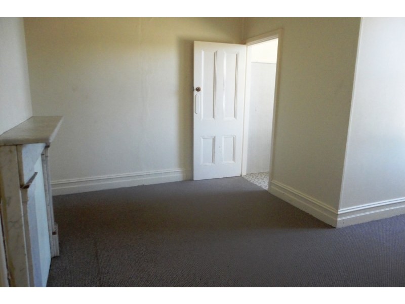 2/2 Spring Street, Young NSW 2594