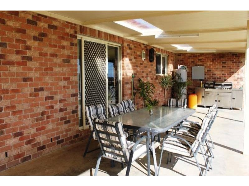 31 Commons Road, Young NSW 2594