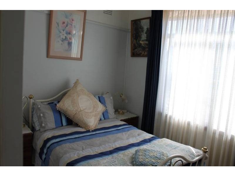 92 Binalong Street, Harden NSW 2587