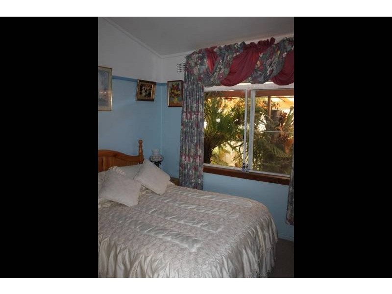 92 Binalong Street, Harden NSW 2587