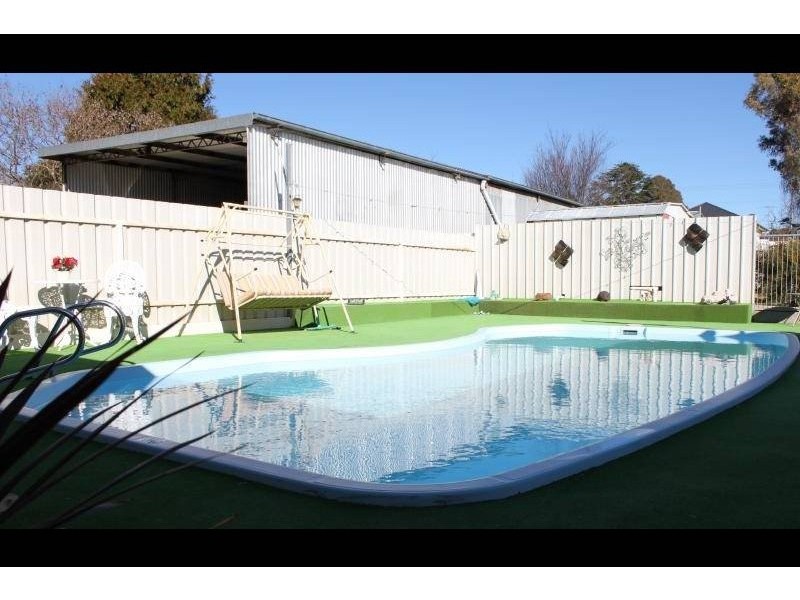 92 Binalong Street, Harden NSW 2587