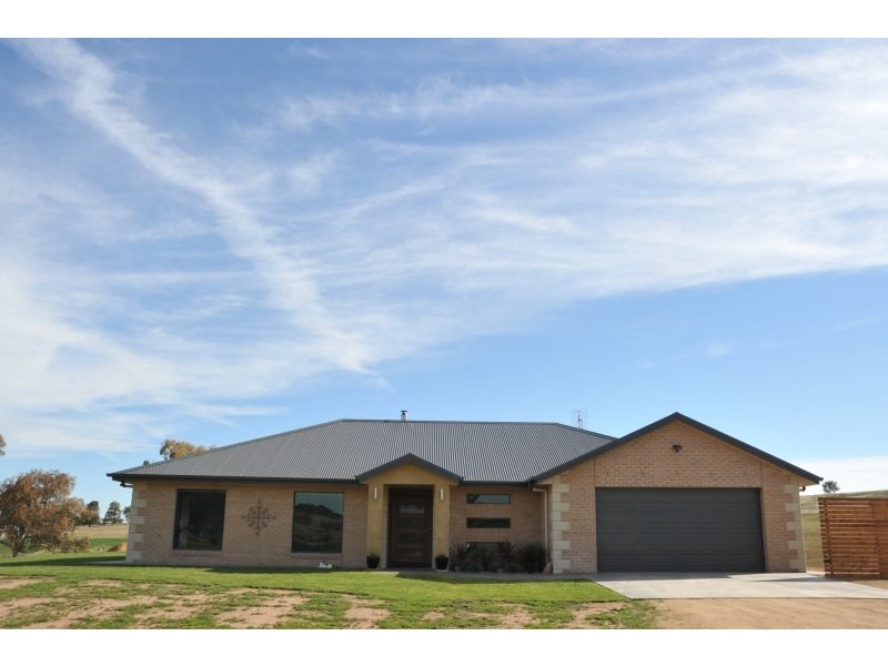 193 Wambanumba Drive, Young NSW 2594