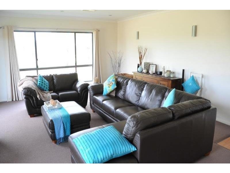 193 Wambanumba Drive, Young NSW 2594