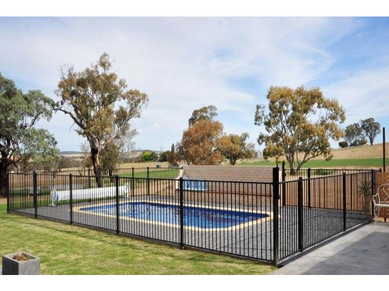 193 Wambanumba Drive, Young NSW 2594