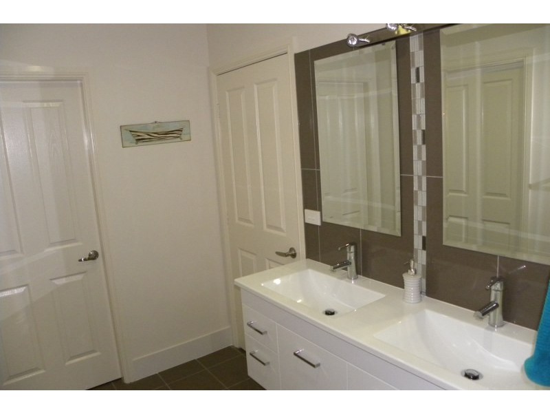 193 Wambanumba Drive, Young NSW 2594