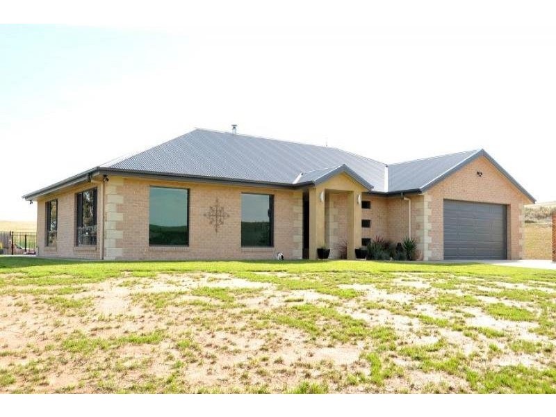 193 Wambanumba Drive, Young NSW 2594