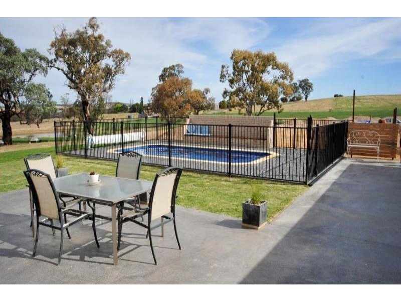 193 Wambanumba Drive, Young NSW 2594