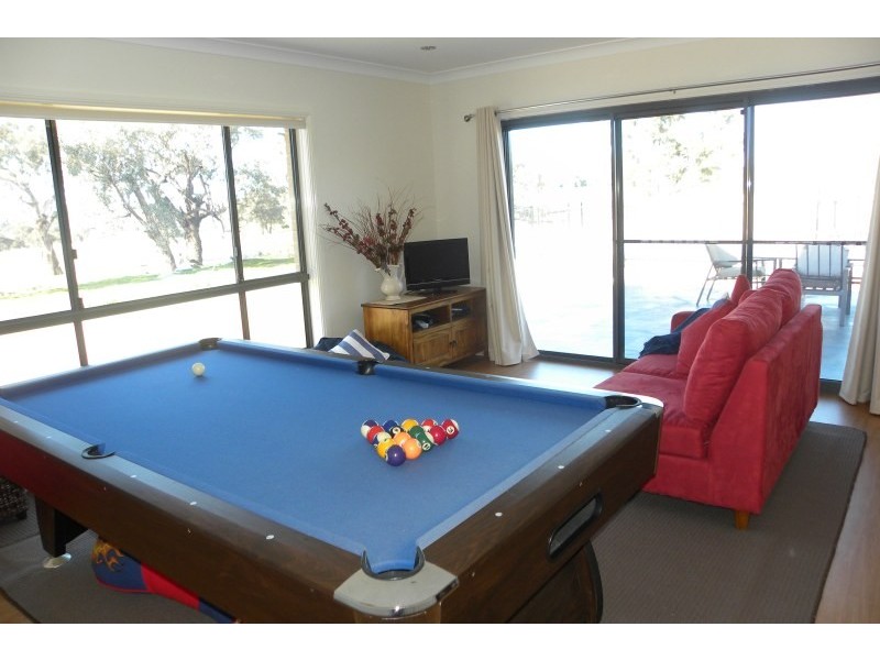 193 Wambanumba Drive, Young NSW 2594