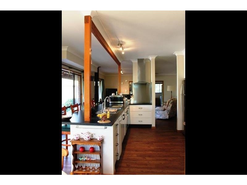 9 Mcnarry Place, Young NSW 2594