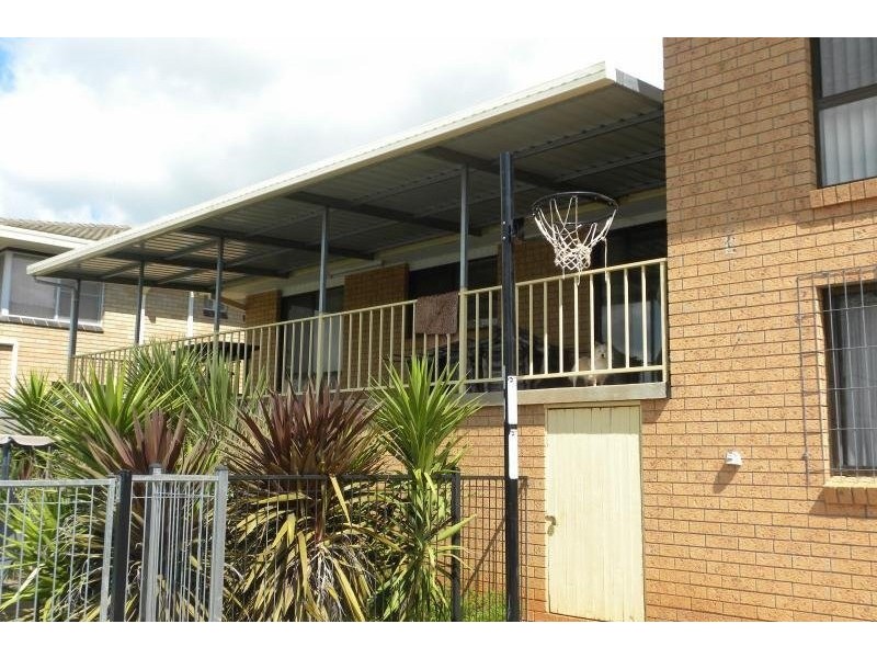 8 Back Creek Road, Young NSW 2594