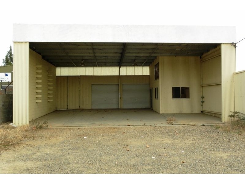 344 Boorowa Street, Young NSW 2594
