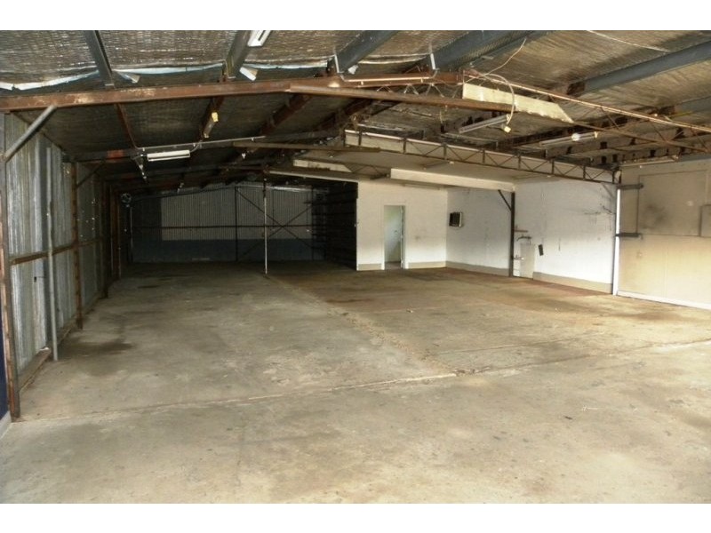 344 Boorowa Street, Young NSW 2594