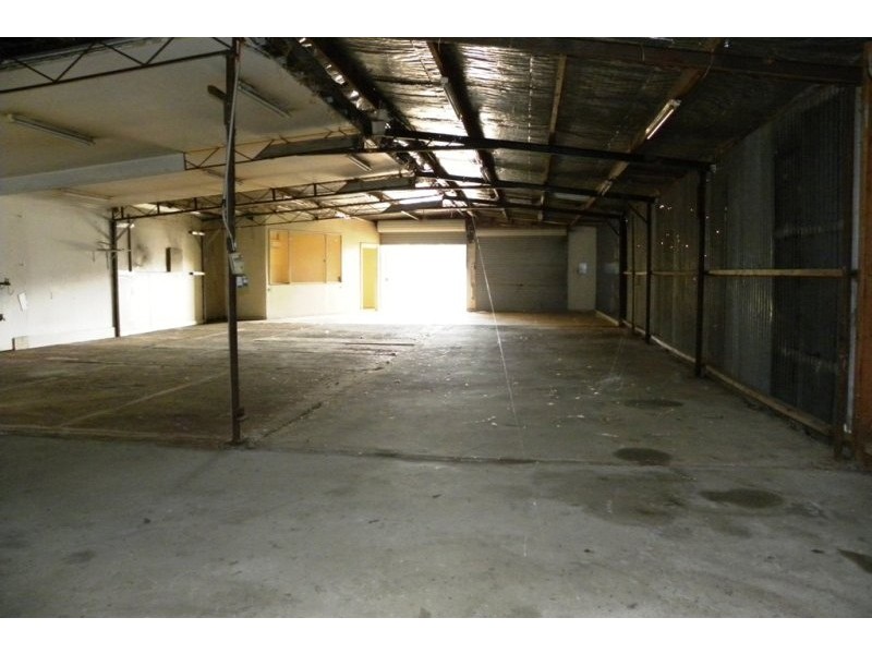344 Boorowa Street, Young NSW 2594