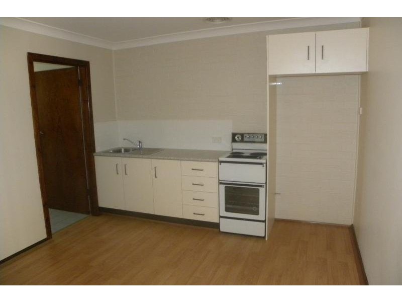 36 Murringo Street, Young NSW 2594