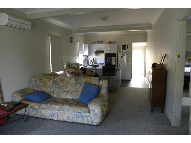 2 Stoneridge Street, Young NSW 2594