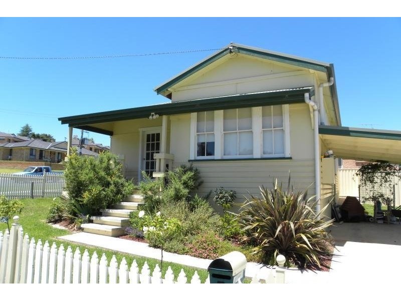 2 Stoneridge Street, Young NSW 2594