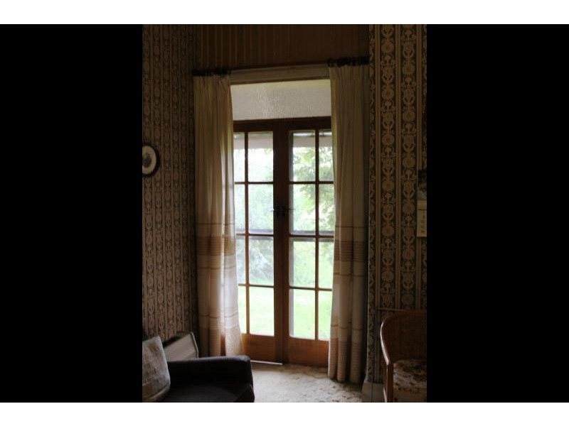 115 Edwards Street, Young NSW 2594