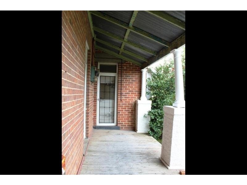 115 Edwards Street, Young NSW 2594