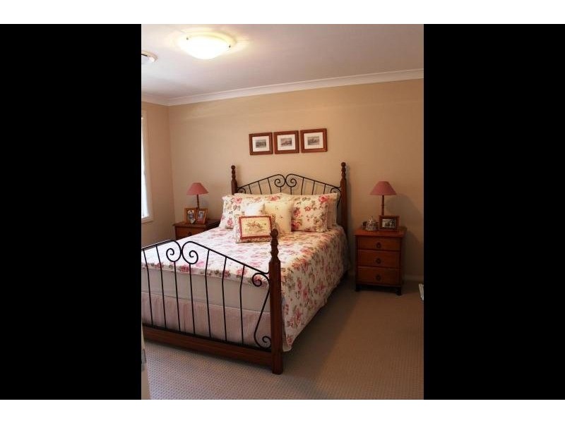 7 Garland Place, Young NSW 2594