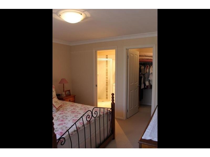 7 Garland Place, Young NSW 2594