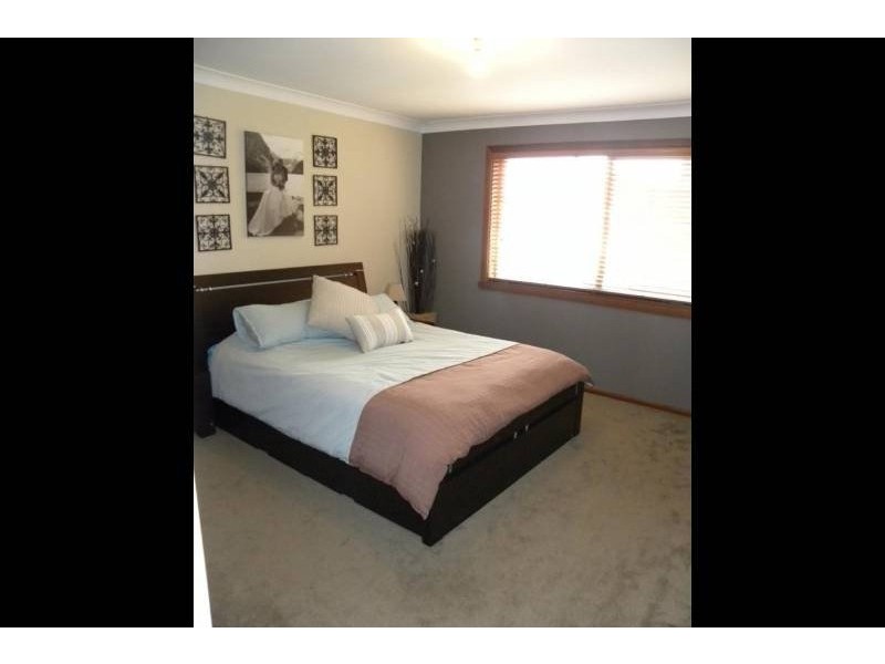 13 Dwyer Drive, Young NSW 2594