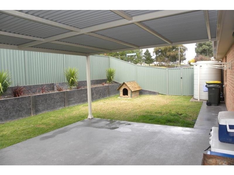 1/109 Thornhill Street, Young NSW 2594