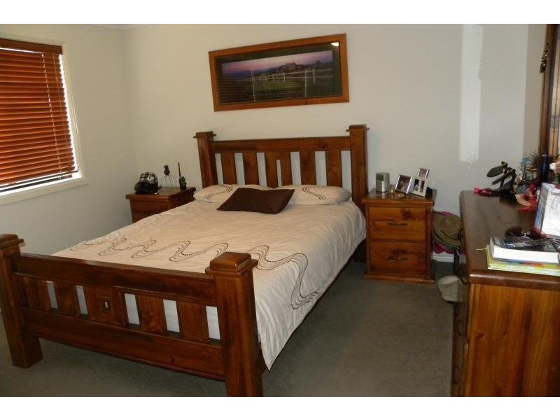 1/109 Thornhill Street, Young NSW 2594