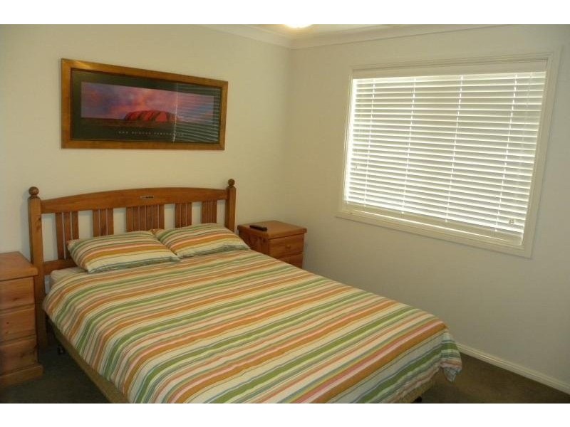 1/109 Thornhill Street, Young NSW 2594