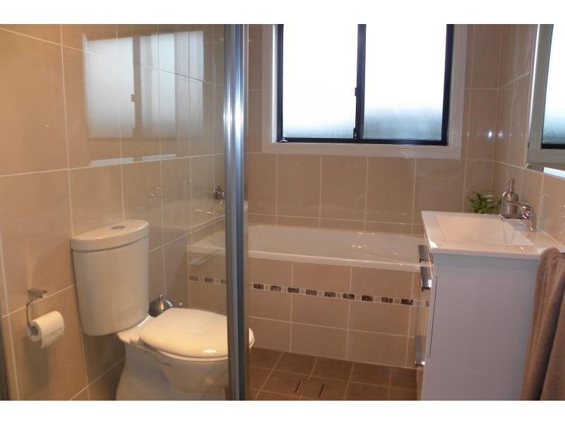 1/109 Thornhill Street, Young NSW 2594