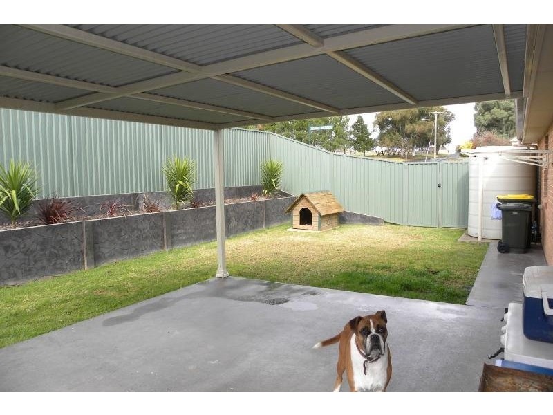 1/109 Thornhill Street, Young NSW 2594