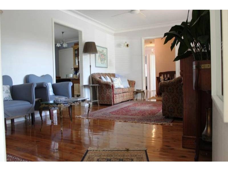 56 Nasmyth Street, Young NSW 2594