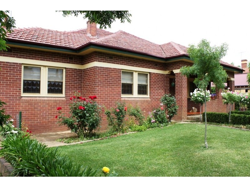 98 William Street, Young NSW 2594