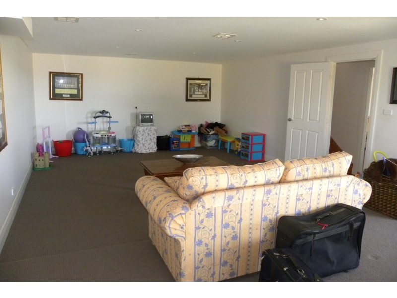 98 William Street, Young NSW 2594