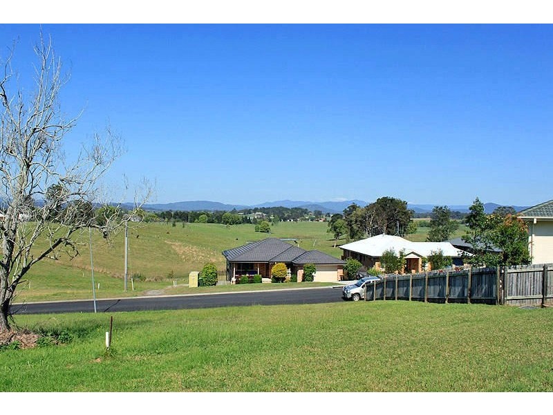 12 Springfields Drive, Greenhill NSW 2440