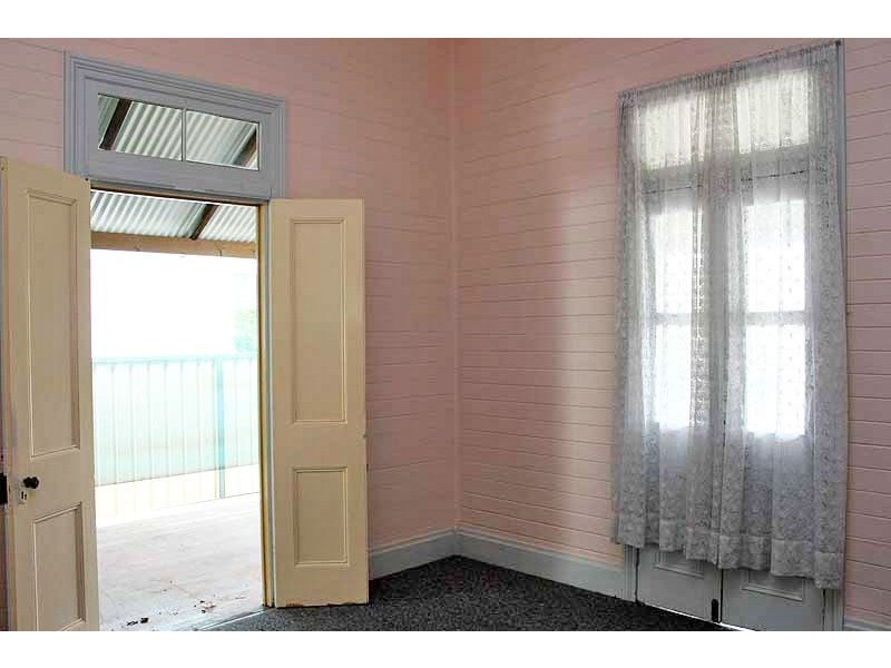 4 Tozer Street, West Kempsey NSW 2440