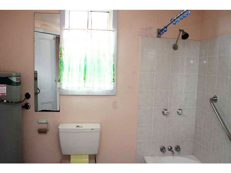 4 Tozer Street, West Kempsey NSW 2440