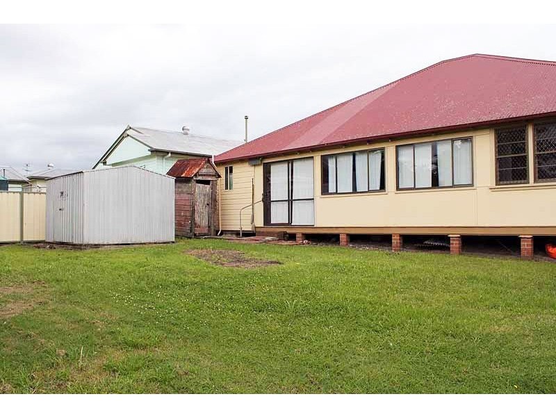 4 Tozer Street, West Kempsey NSW 2440