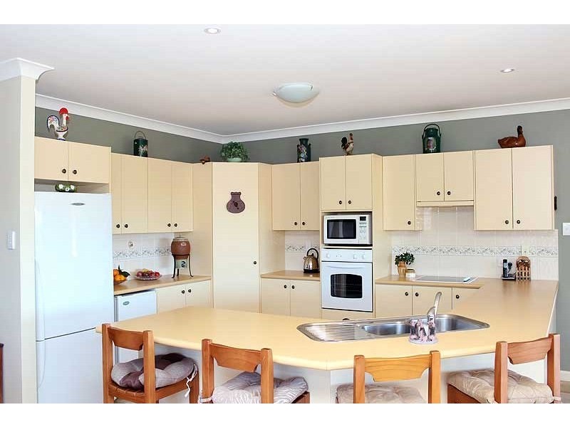 2 Leslie Place, South West Rocks NSW 2431