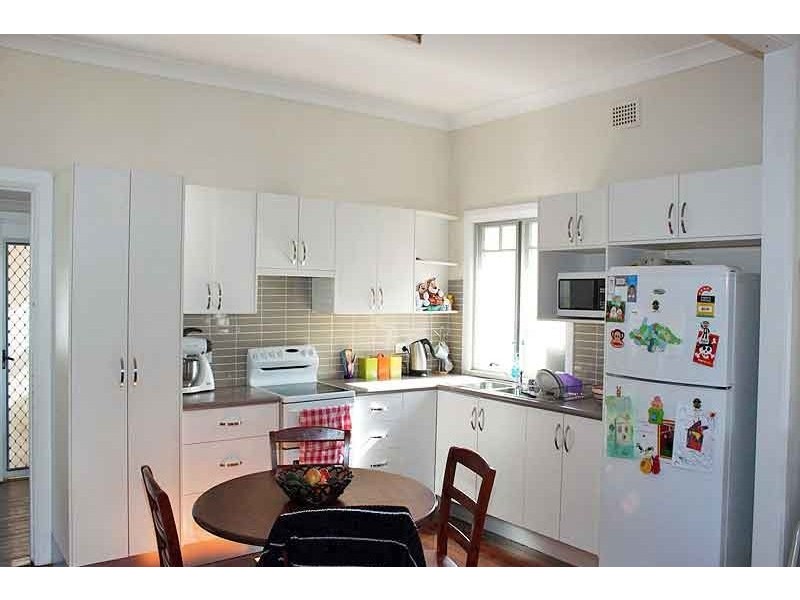 64 Tozer Street, West Kempsey NSW 2440