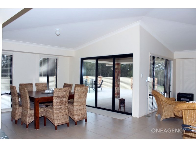 130 Neville Morton Drive, Crescent Head NSW 2440