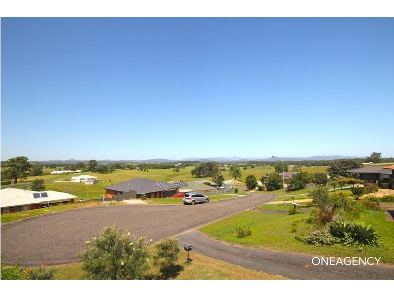 5 Harold Hughes Place, Greenhill NSW 2440
