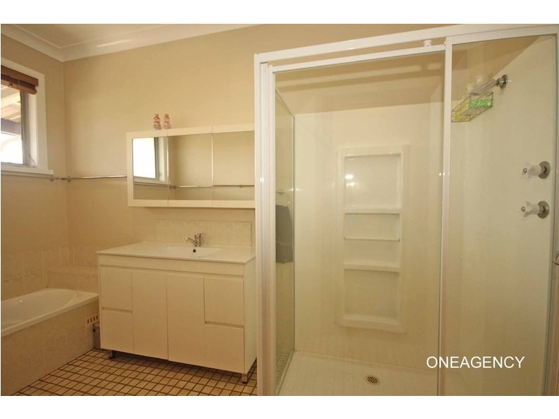 5 Harold Hughes Place, Greenhill NSW 2440