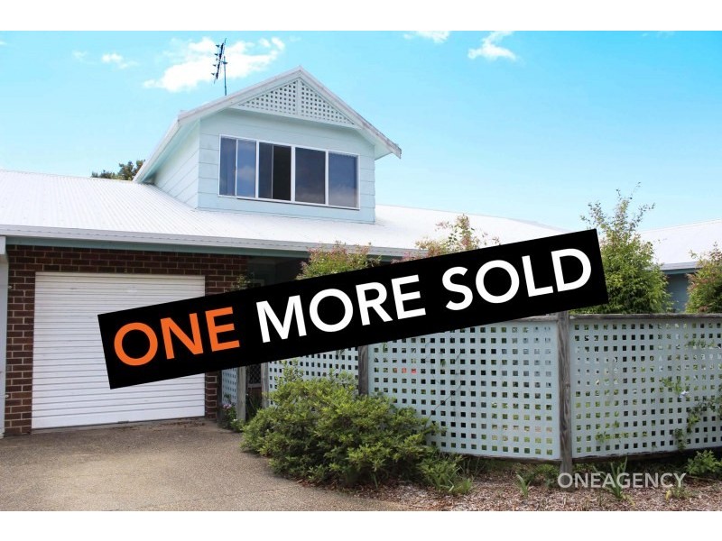 2/12 Allman Place, Crescent Head NSW 2440