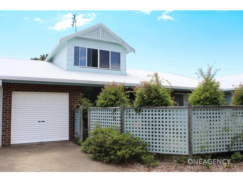 2/12 Allman Place, Crescent Head NSW 2440