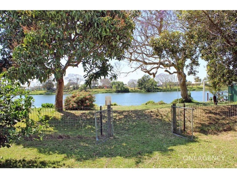 4 Vincent Avenue, Smithtown NSW 2440